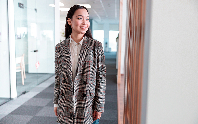 a person wearing a blazer jacket