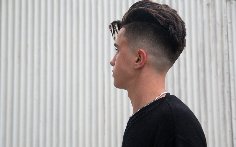 A small-sized stock photo of a textured crops haircut (or a haircut that resembles it).